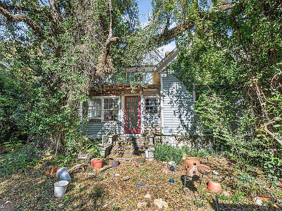 14th image of this home