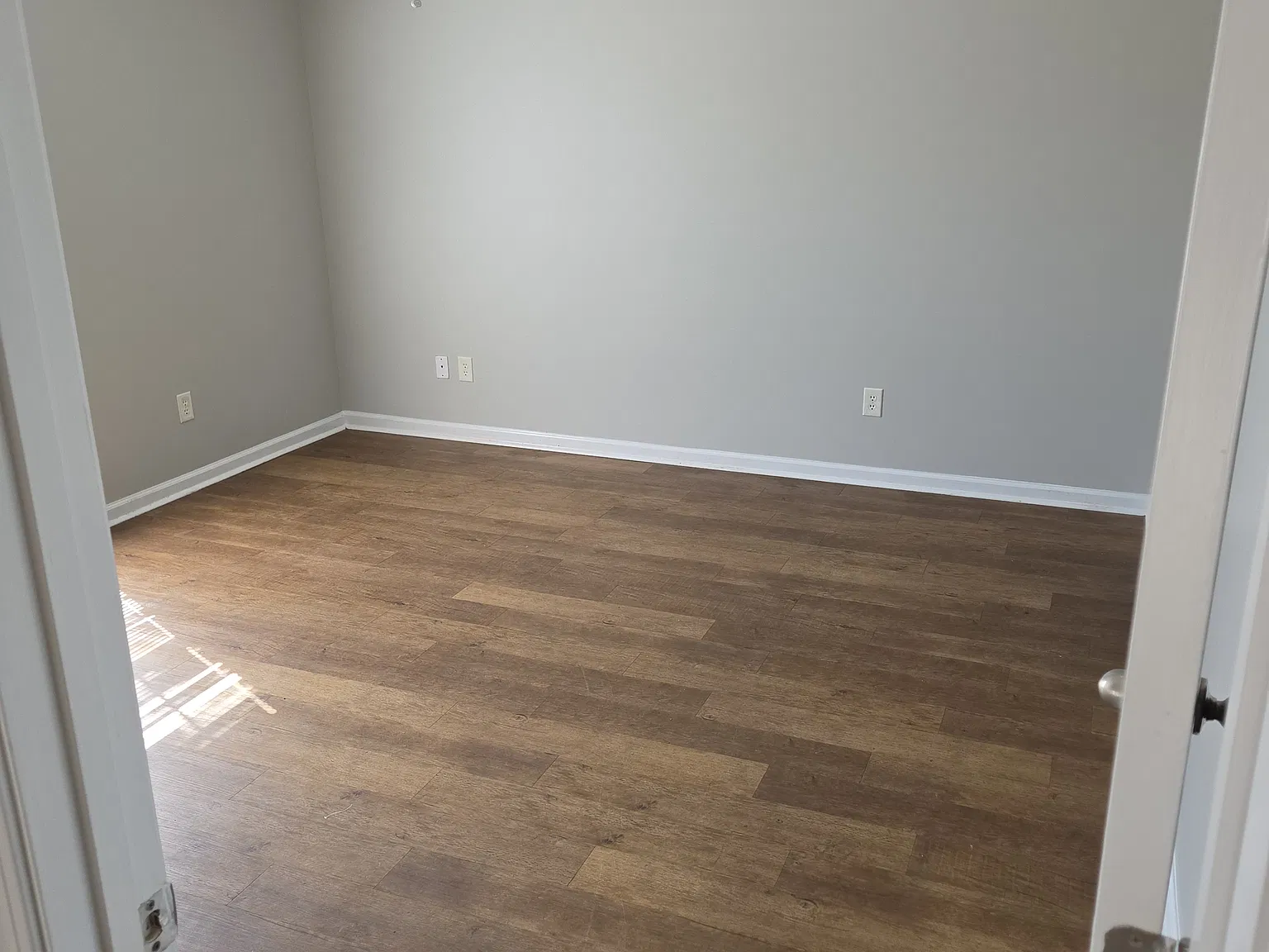 3 bed, 2.0 bath, 1373 sqft, $1,100 — Photo 1