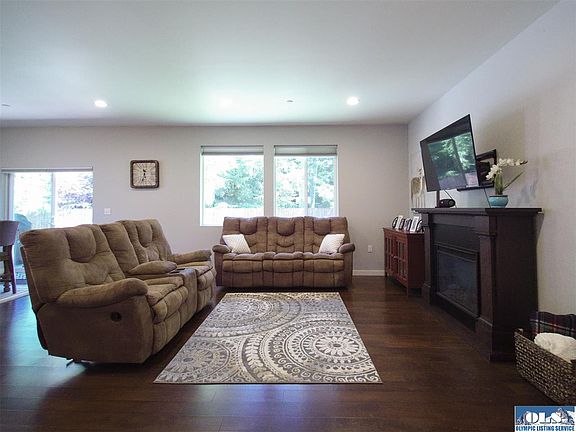 5th image of 2311 Jeri Lynn St