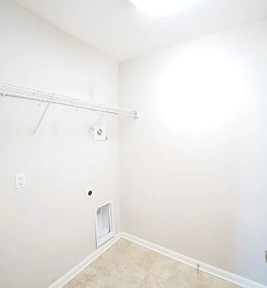 215 Shelton St — Photo 32