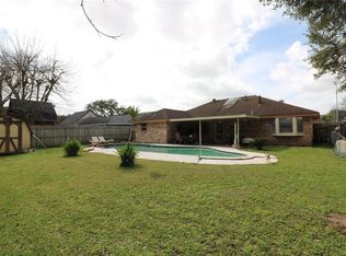 2607 Burke Rd, Pasadena, TX 77502