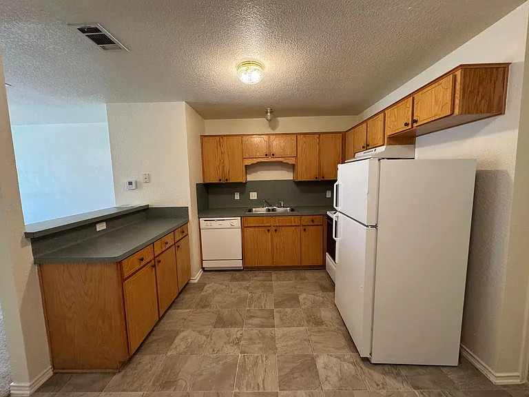 4508 Mattie Dr — Photo 6