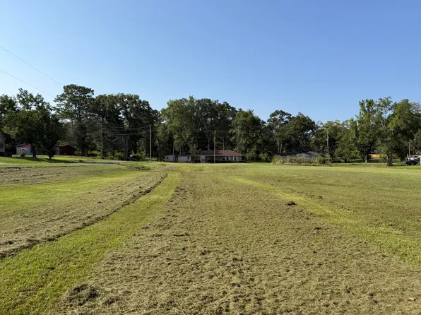 S Mill St, Sumrall, MS 39482