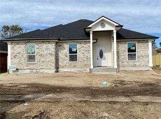 8535 Huntington Park Dr, New Orleans, LA 70127
