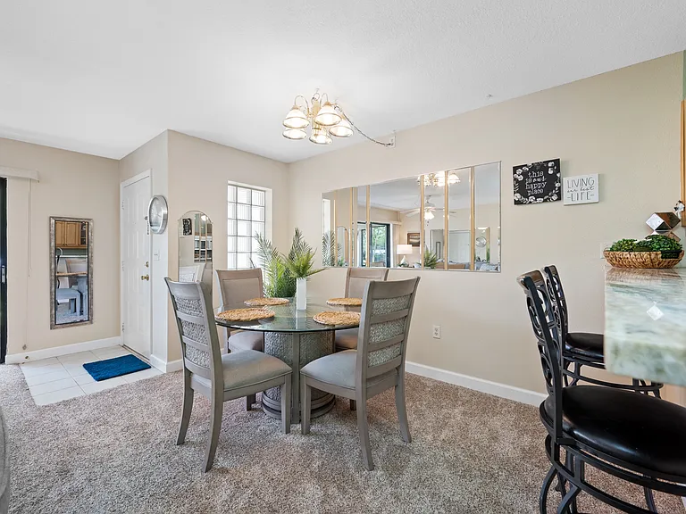 3301 Crystal Ct #D — Photo 25