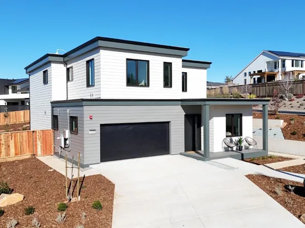 1995 W Bristlecone Court, Santa Rosa, CA 95403