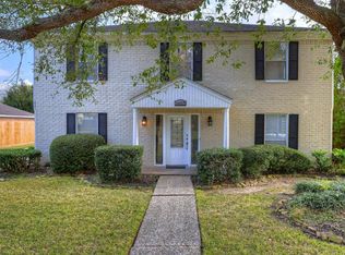 14927 Brookpoint Dr, Houston, TX 77062
