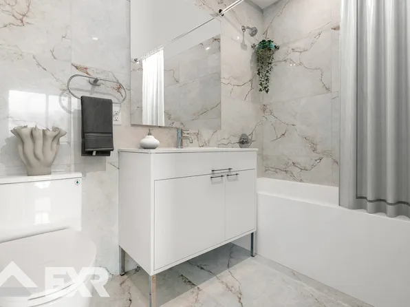 1946 Ocean Avenue image 8 of 19