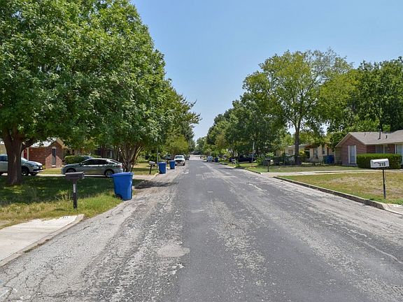 5th image of 311 Cicero Dr