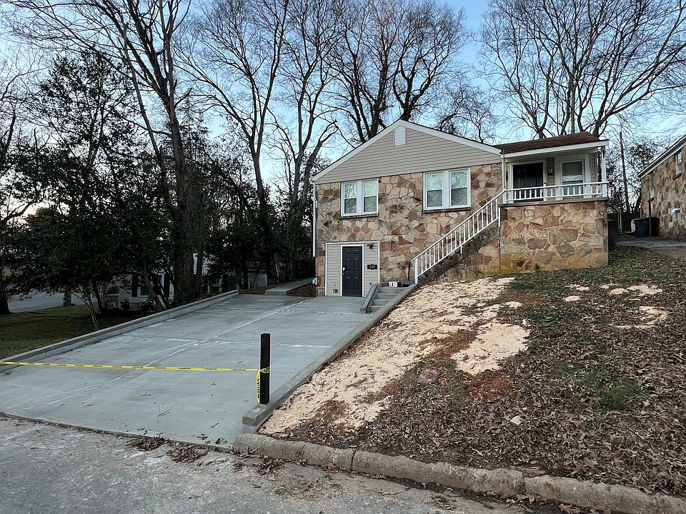 1st image of 330 Edgewood Dr