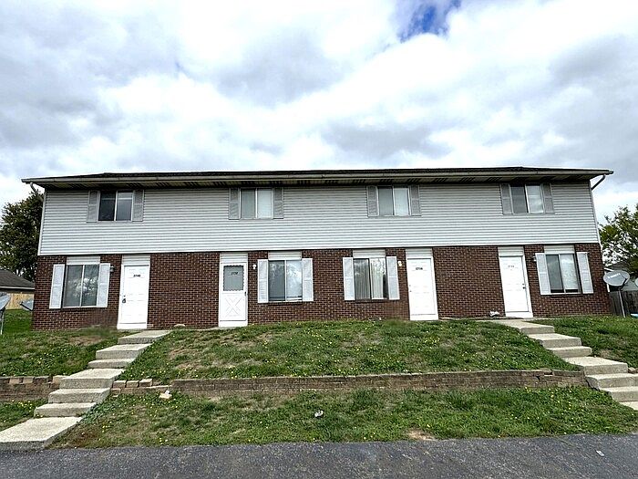 1st image of 2740 Walden Bluff Ct