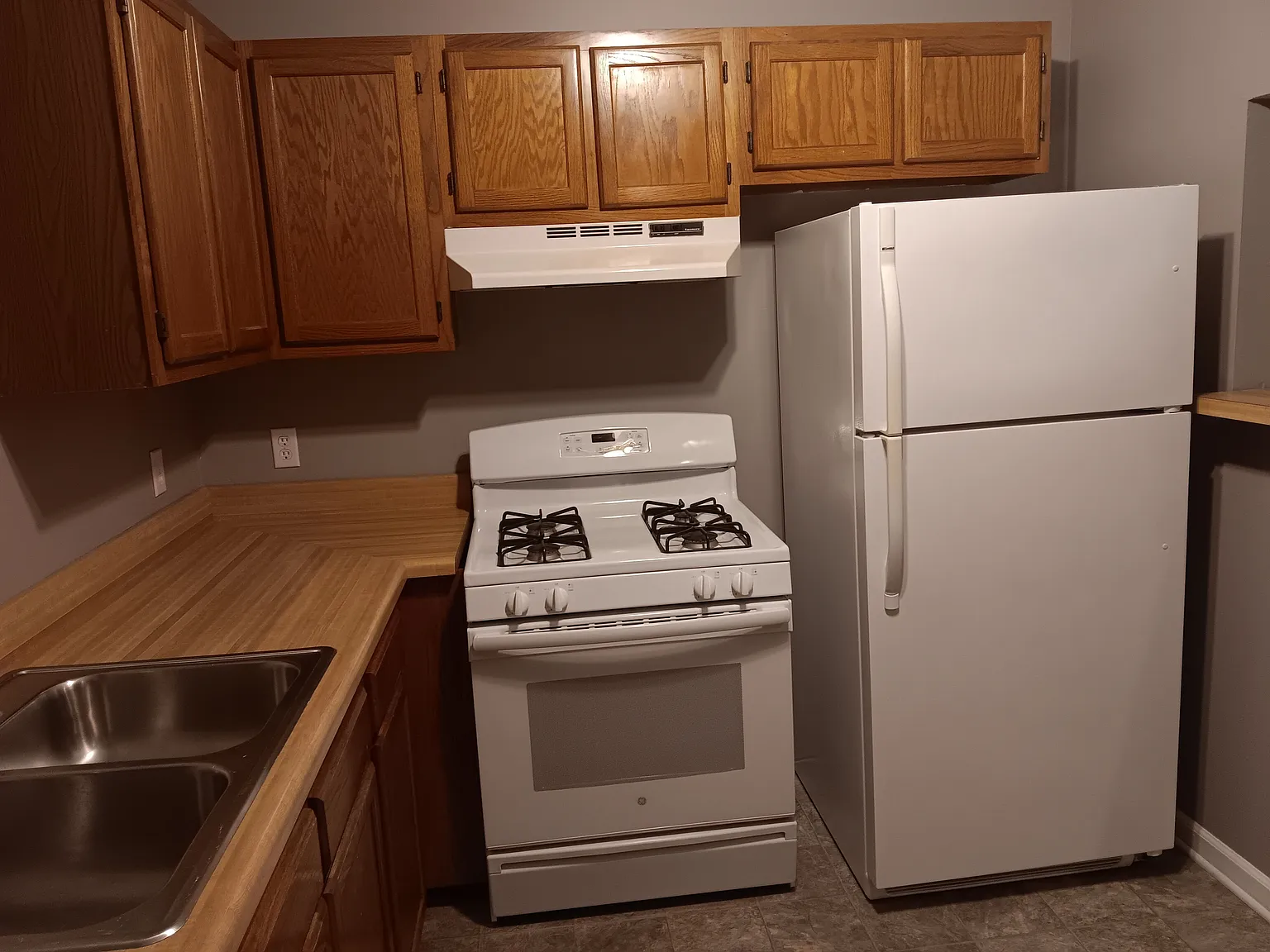 2 bed, 2.0 bath, 1100 sqft, $1,300 — Photo 3