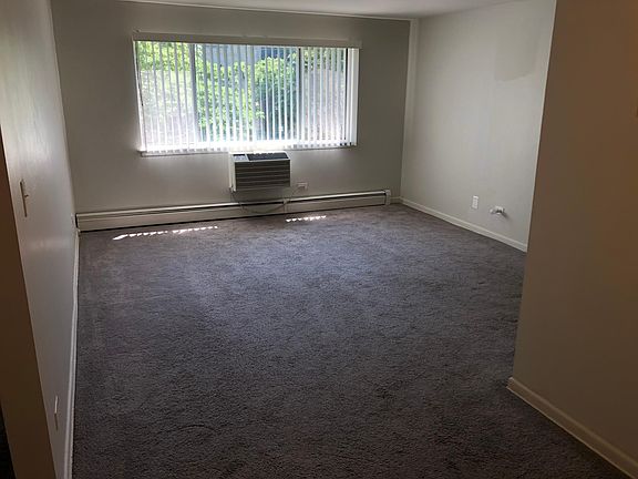 4th image of 6010 N Winthrop Ave APT 302