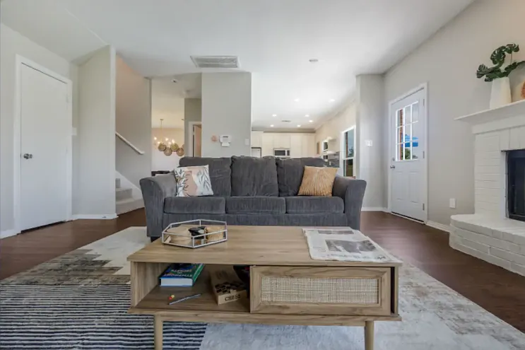 216 Elm Ln — Photo 17