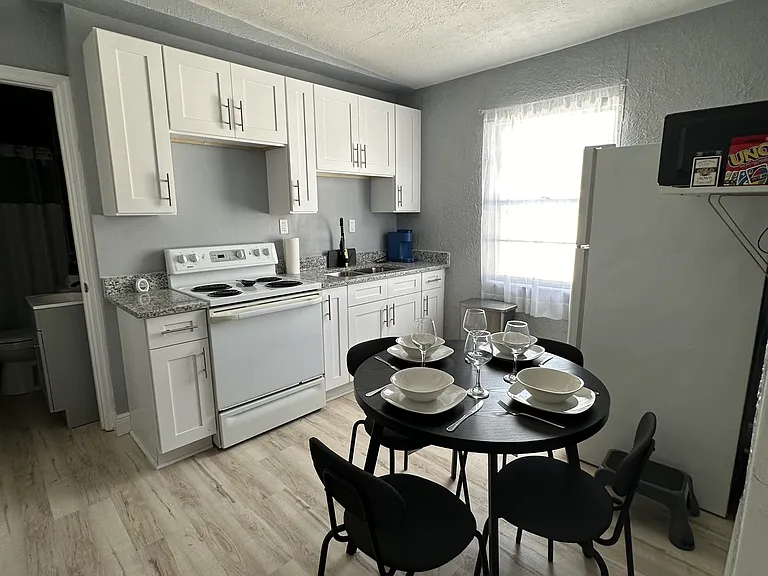 8102 N Newport Ave #A — Photo 7