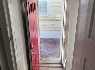 240-12 Mayda Rd #1B, Rosedale, NY 11422