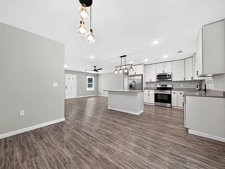 213 Rie Ct — Photo 12