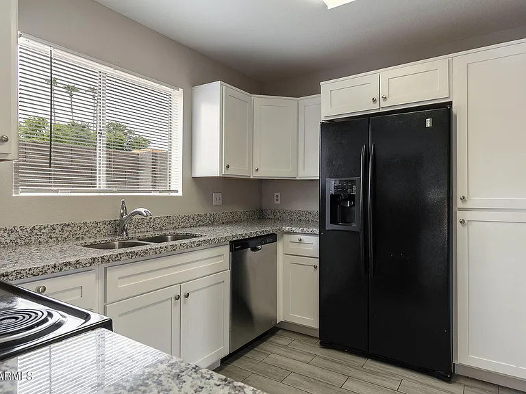 619 E Jensen St #7 — Photo 12