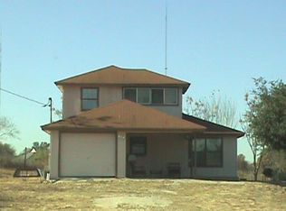 134 Whispering Oaks Dr, Adkins, TX 78101