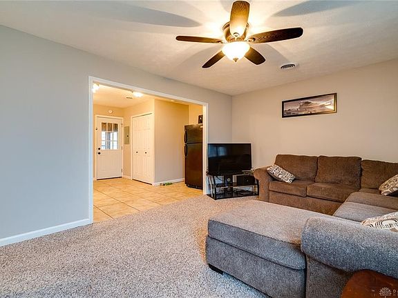 5th image of 236 Redbank Dr