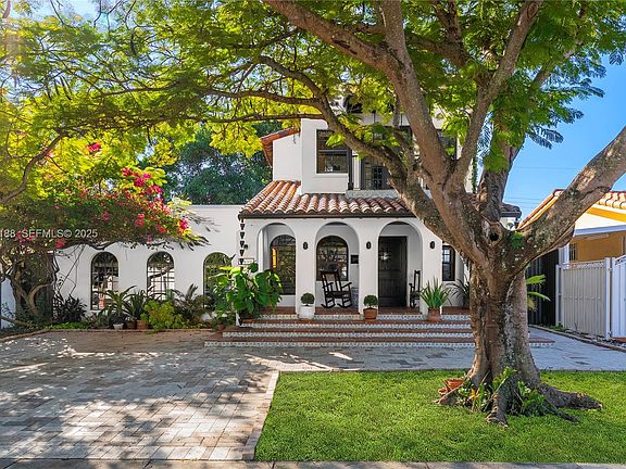 2nd image of 1650 SW 16th St