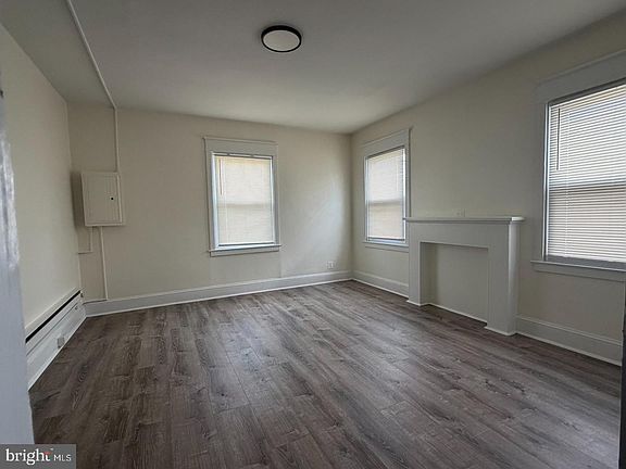 5th image of 42 Brandon Rd