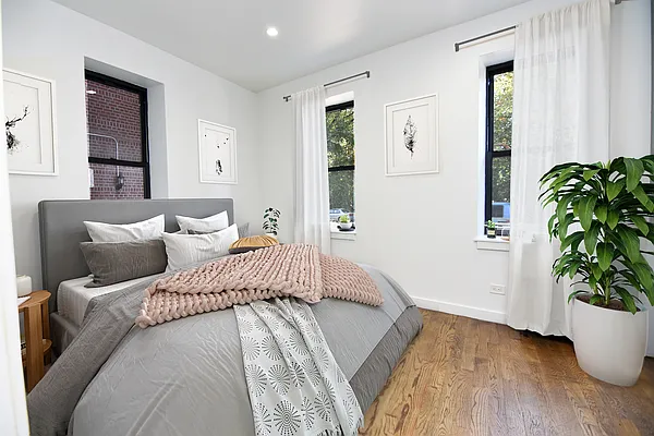 Rented by Bohemia Realty Group | media 7