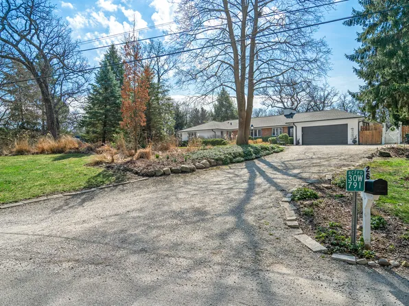 26 Braeburn Ln, Barrington, IL 60010