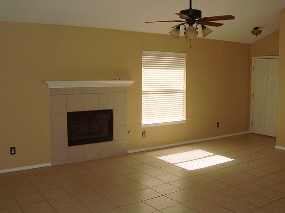 3rd image of 4998 Round Rock Dr