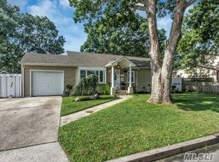 106 27th St, Copiague, NY