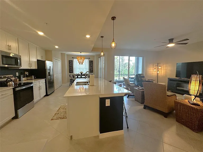 14221 Heritage Landing Blvd #2014 — Photo 7