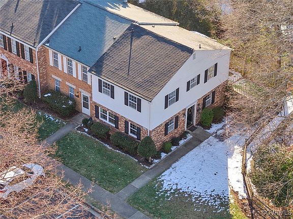 3rd image of 1572 Heritage Hill Dr