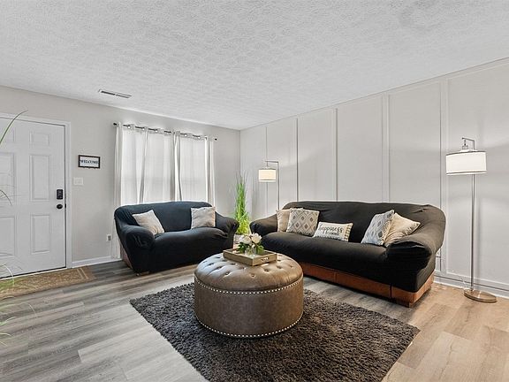 3rd image of 455 Three Springs Rd APT 17