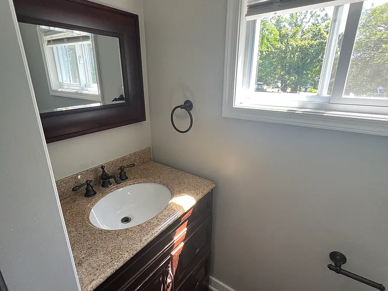 511 Wildwood Pkwy — Photo 12