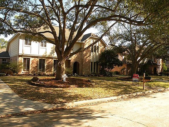 2nd image of 11926 Oakcroft Dr