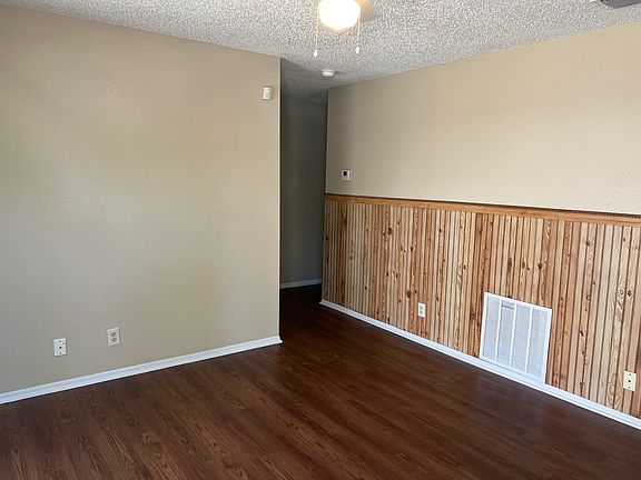 2nd image of 4815 Corian Oak Dr