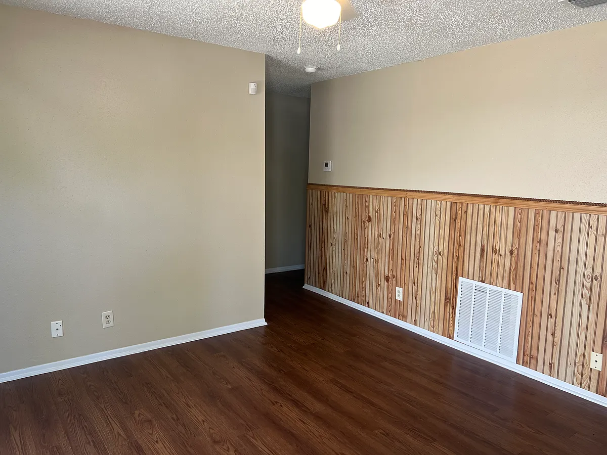 Building Photo - 4815 Corian Oak Dr