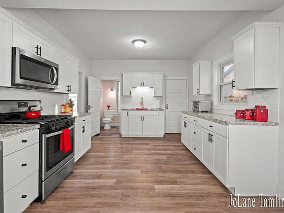 4th image of 3274 Briggs Blvd NE