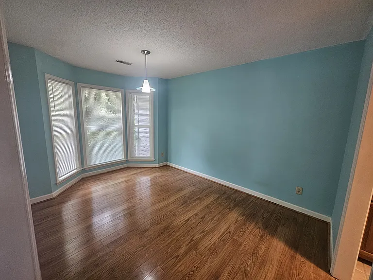 6902 Persimmon Pl — Photo 9