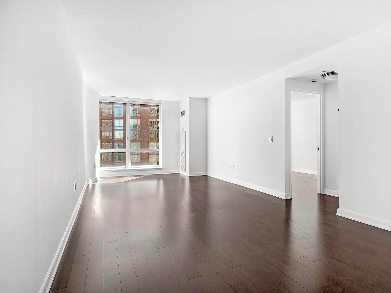 20 River Terrace — Photo 2