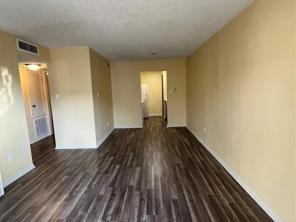 3919 Fairmont Pkwy, Pasadena, TX