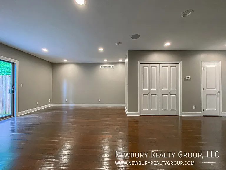 147 Banksville Pl — Photo 52