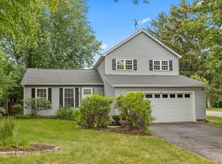 809 Montana Dr, Cary, IL 60013