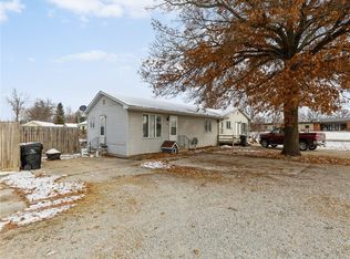 250-252 NE 57th Pl, Des Moines, IA 50313