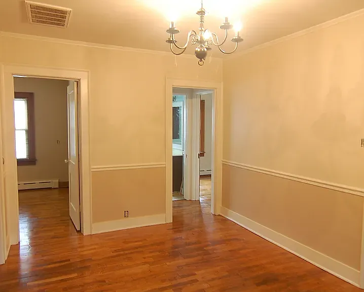 910 S Anderson St — Photo 13