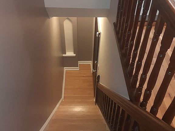 2nd image of 20-09 36th St Floor 2