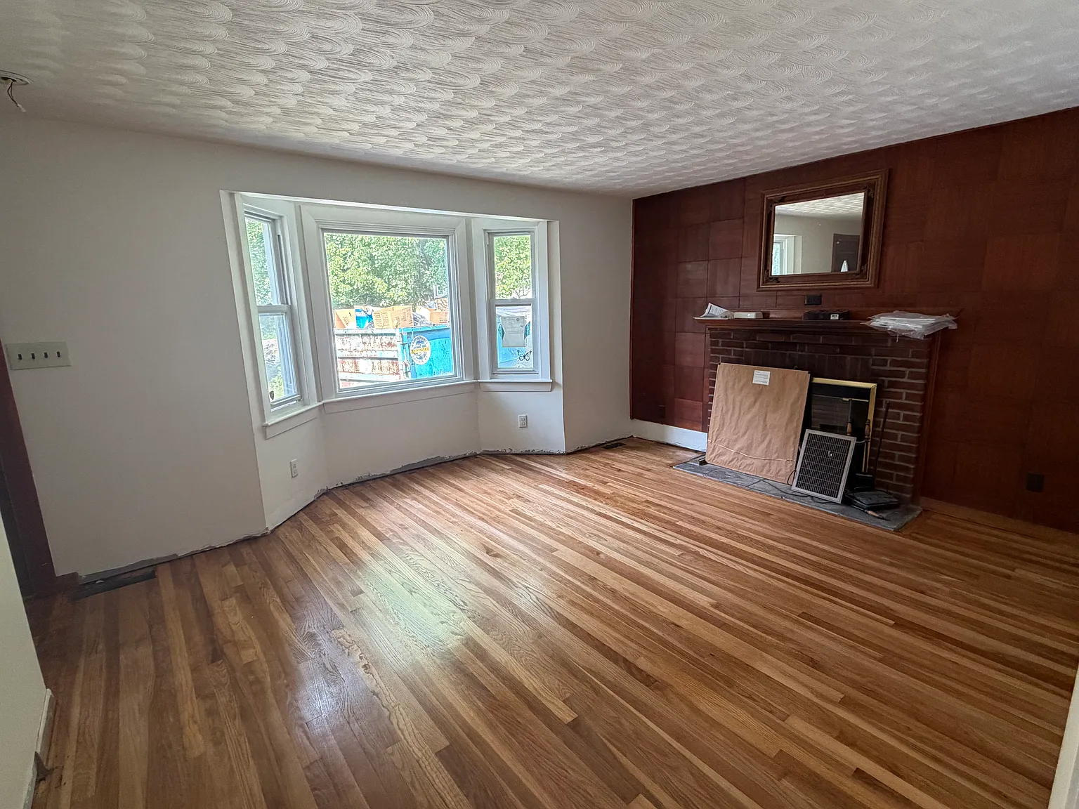 4 bed, 1700 sqft, $4,600 — Photo 4