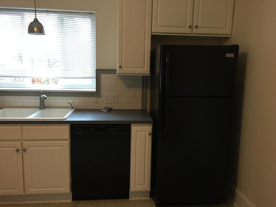 Kitchen right