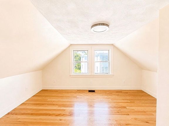 4th image of 10 Valley Ave #2L