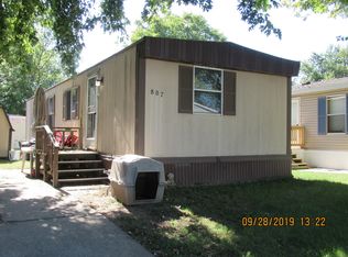 807 Peach Tree St, Urbana, IL 61802